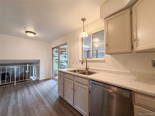 2114 S Eagle Court, Aurora, CO 80014