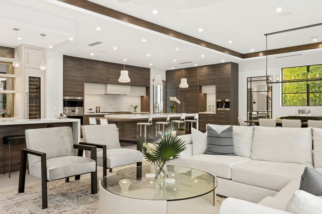 1212 NE 8th Avenue NE, Delray Beach, FL 33483