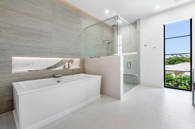 1212 NE 8th Avenue NE, Delray Beach, FL 33483