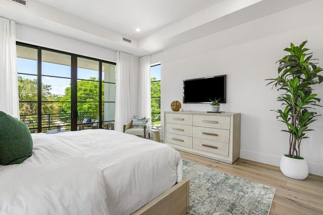 1212 NE 8th Avenue NE, Delray Beach, FL 33483