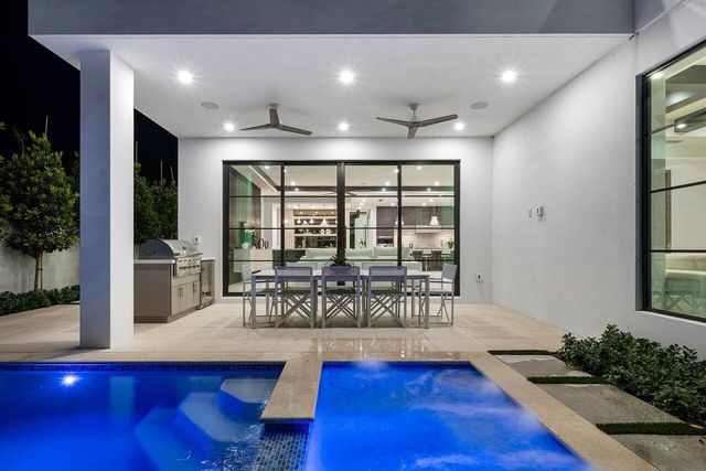 1212 NE 8th Avenue NE, Delray Beach, FL 33483