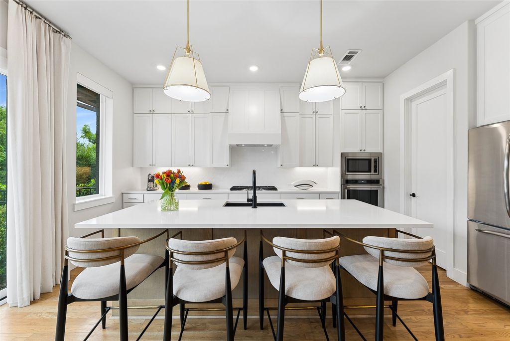 3922 Redding Row, Dallas, TX 75220 — exterior
