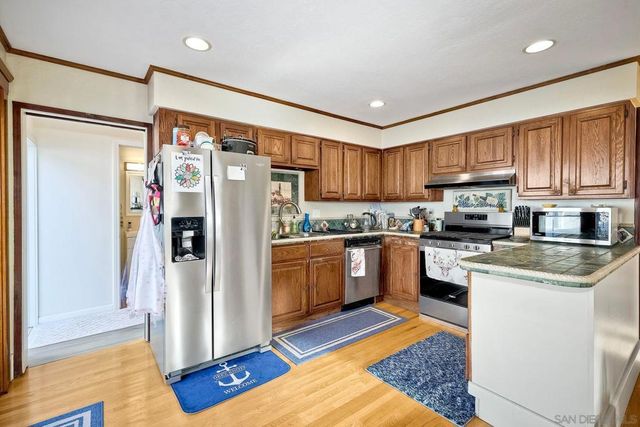 952 Rosecrans, San Diego, CA 92106