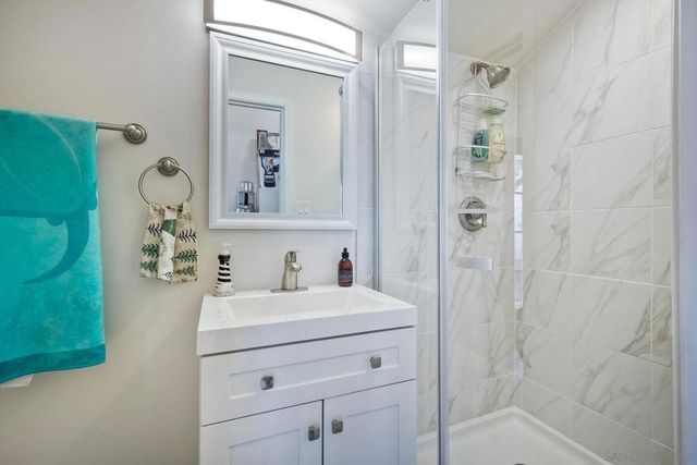 952 Rosecrans, San Diego, CA 92106