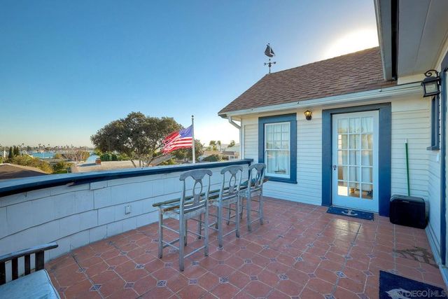 952 Rosecrans, San Diego, CA 92106