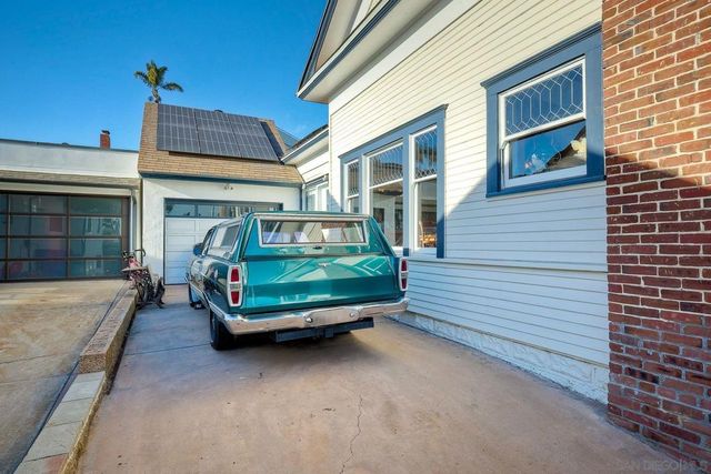 952 Rosecrans, San Diego, CA 92106