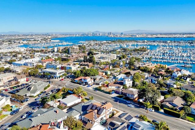 952 Rosecrans, San Diego, CA 92106