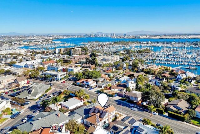 952 Rosecrans, San Diego, CA 92106