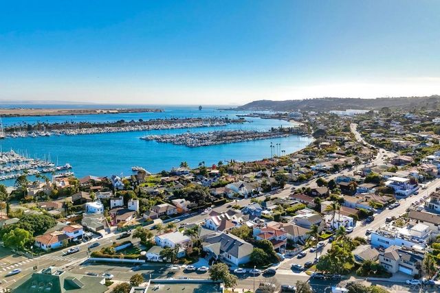 952 Rosecrans, San Diego, CA 92106