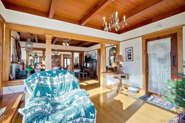 952 Rosecrans, San Diego, CA 92106