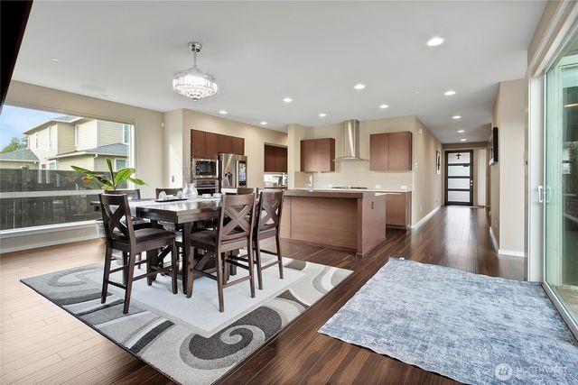 31524 11th Place SW, Federal Way, WA 98023