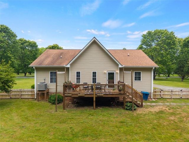 315 Cartecay River Run, Ellijay, GA 30536