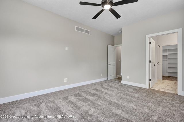 1134 Peninsula Drive, Grand Ledge, MI 48837