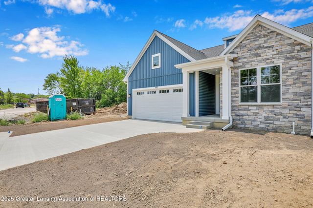 1134 Peninsula Drive, Grand Ledge, MI 48837