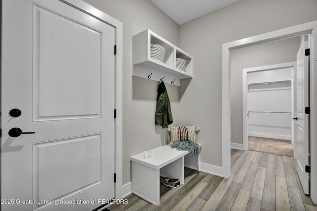 1134 Peninsula Drive, Grand Ledge, MI 48837