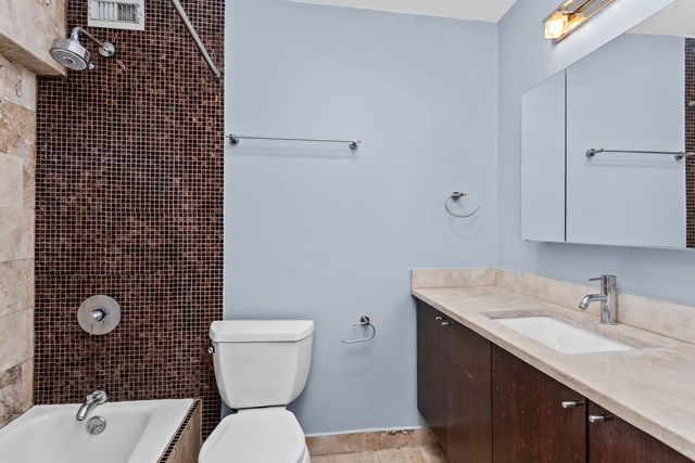 5445 N Sheridan Road 3501, Chicago, IL 60640
