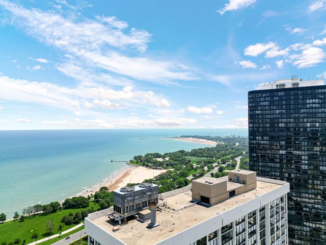 5445 N Sheridan Road 3501, Chicago, IL 60640