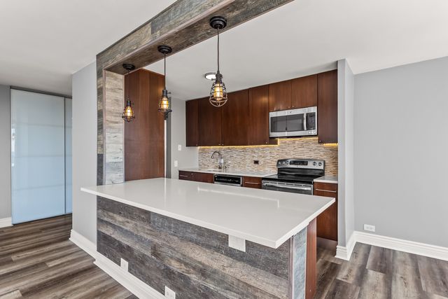 5445 N Sheridan Road 3501, Chicago, IL 60640