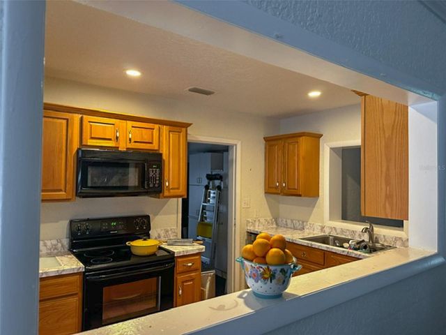 1020 COTTONWOOD STREET, Leesburg, FL 34748