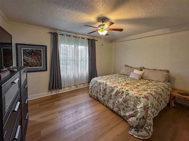 1020 COTTONWOOD STREET, Leesburg, FL 34748