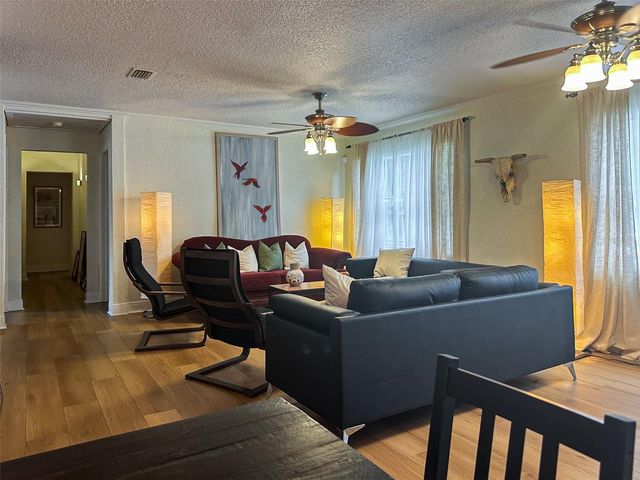 1020 COTTONWOOD STREET, Leesburg, FL 34748