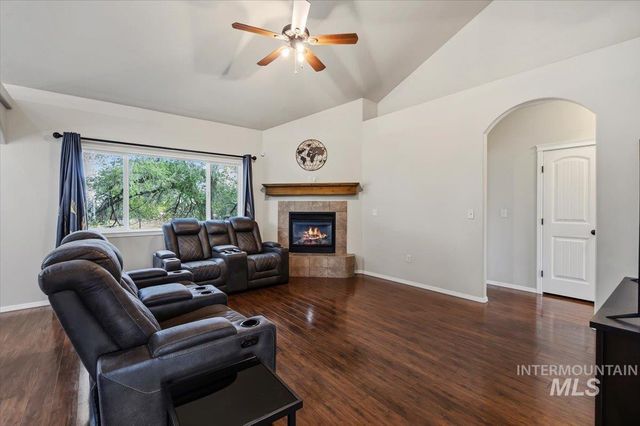 609 Glen Eagle Dr, Jerome, ID 83338