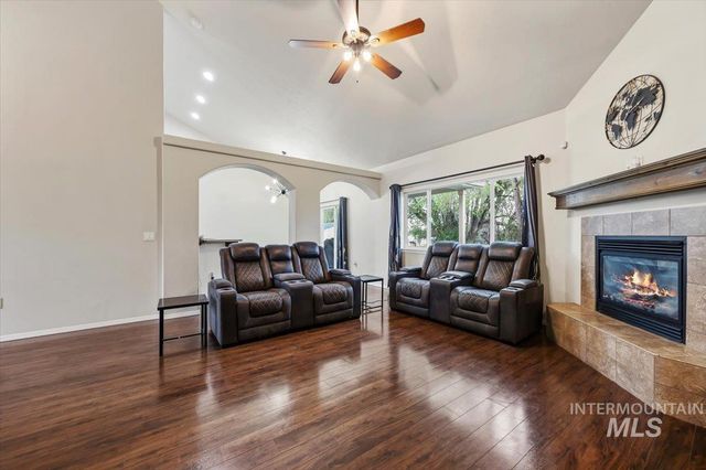 609 Glen Eagle Dr, Jerome, ID 83338
