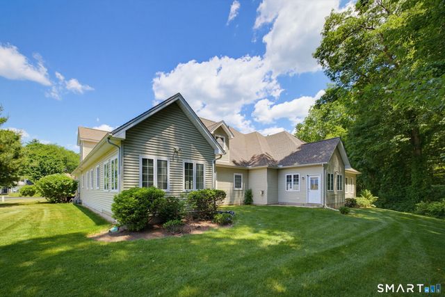175 Oliver Way 175, Bloomfield, CT 06002