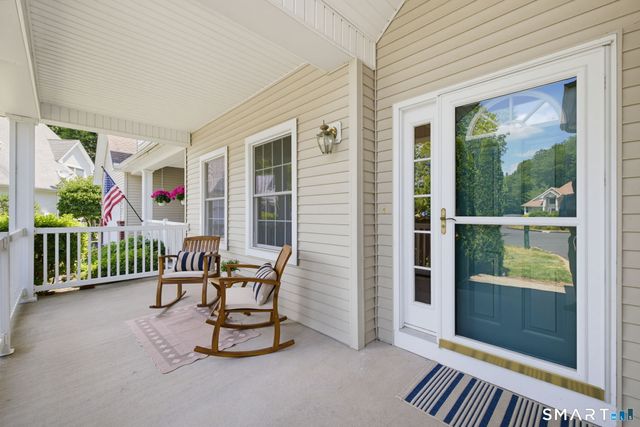 175 Oliver Way 175, Bloomfield, CT 06002