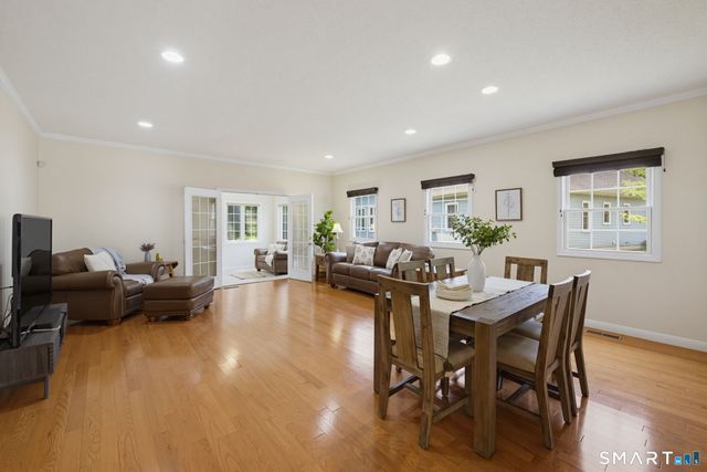 175 Oliver Way 175, Bloomfield, CT 06002