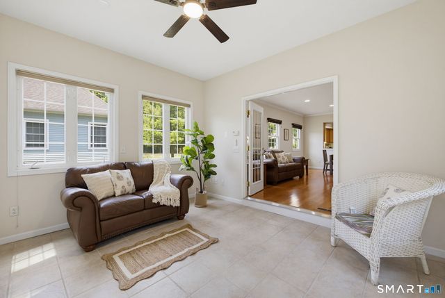 175 Oliver Way 175, Bloomfield, CT 06002