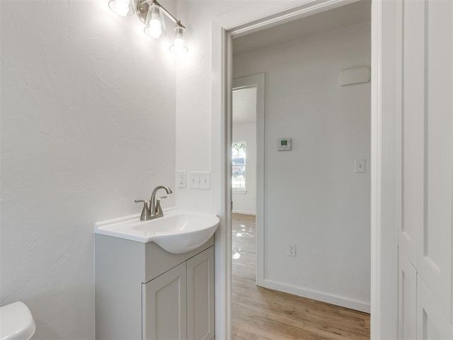 20831 Navarre, Harrah, OK 73045