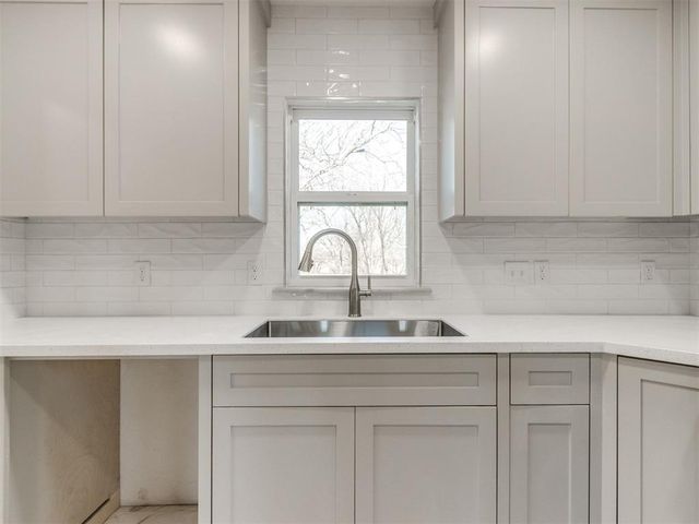 20831 Navarre, Harrah, OK 73045