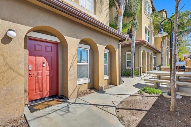 5427 Soho View Ter, San Diego, CA 92105