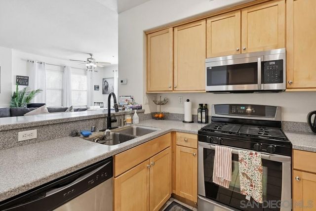 5427 Soho View Ter, San Diego, CA 92105