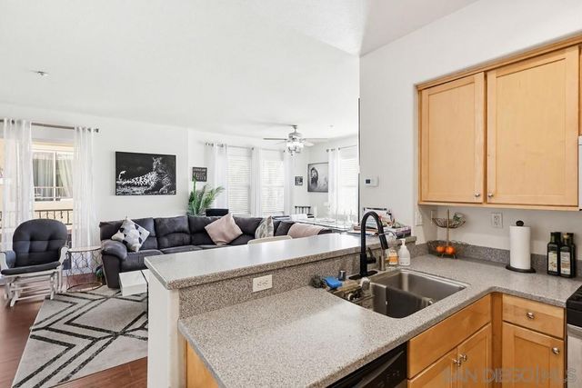 5427 Soho View Ter, San Diego, CA 92105