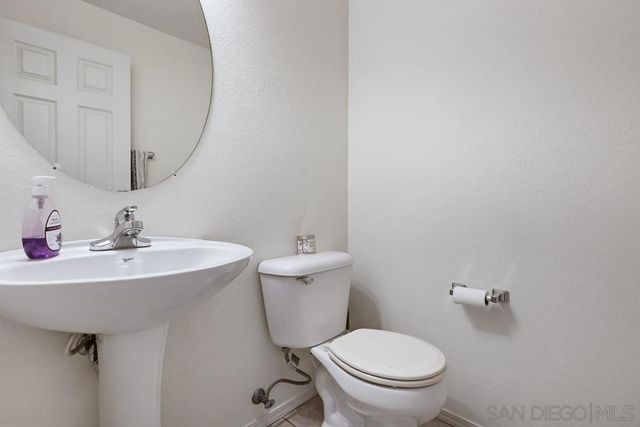 5427 Soho View Ter, San Diego, CA 92105