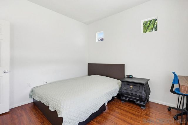 5427 Soho View Ter, San Diego, CA 92105