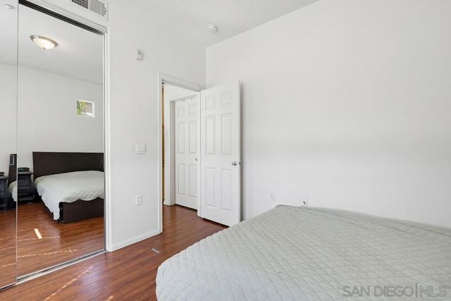 5427 Soho View Ter, San Diego, CA 92105