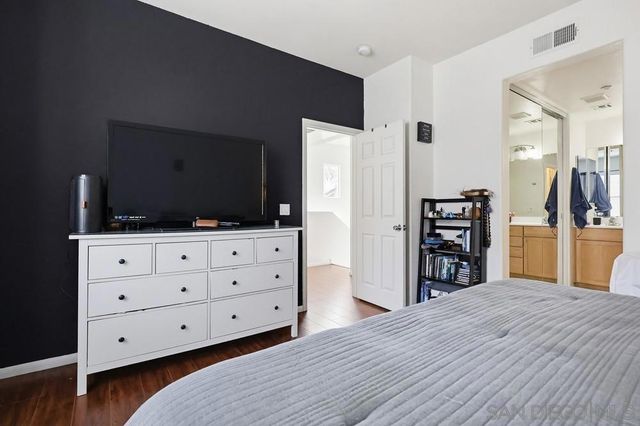 5427 Soho View Ter, San Diego, CA 92105