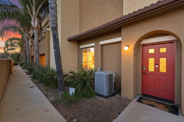 5427 Soho View Ter, San Diego, CA 92105