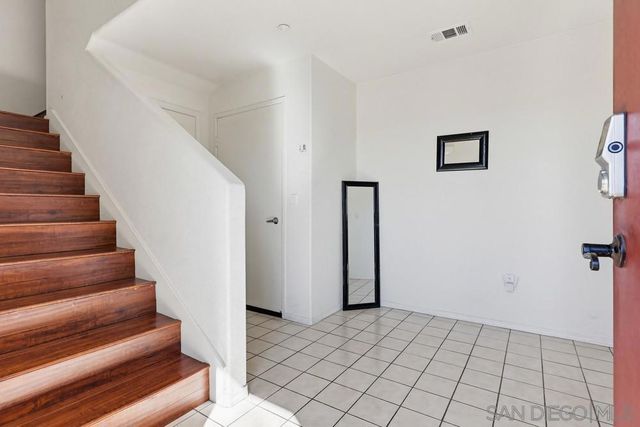 5427 Soho View Ter, San Diego, CA 92105