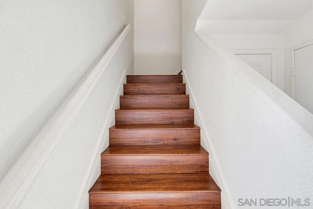 5427 Soho View Ter, San Diego, CA 92105