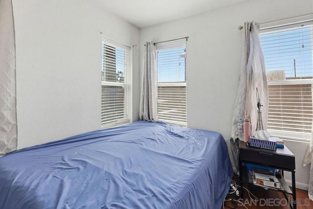 5427 Soho View Ter, San Diego, CA 92105