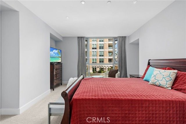 5042 Scholarship, Irvine, CA 92612