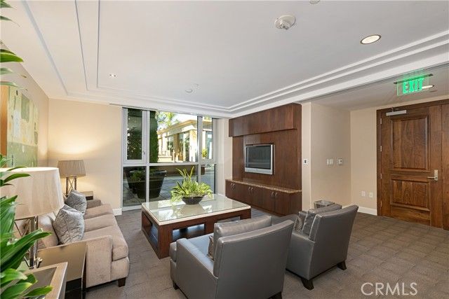 5042 Scholarship, Irvine, CA 92612