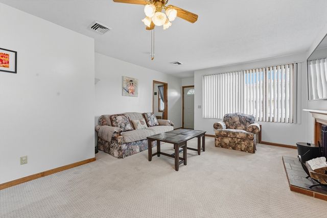 17 Chateaugay St, Chicopee, MA 01020