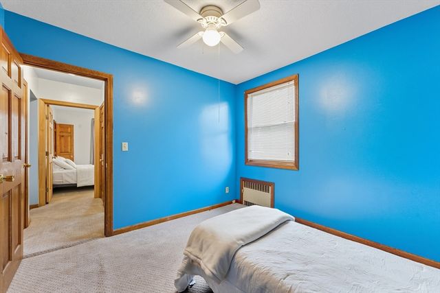 17 Chateaugay St, Chicopee, MA 01020