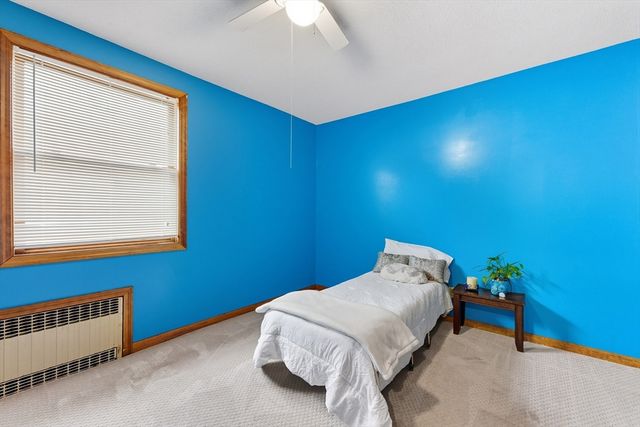 17 Chateaugay St, Chicopee, MA 01020