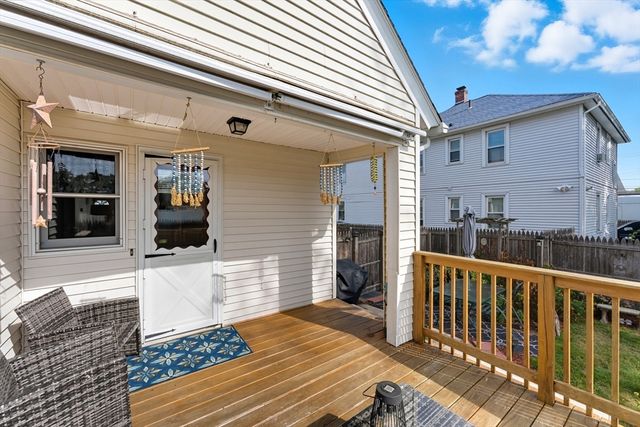 17 Chateaugay St, Chicopee, MA 01020